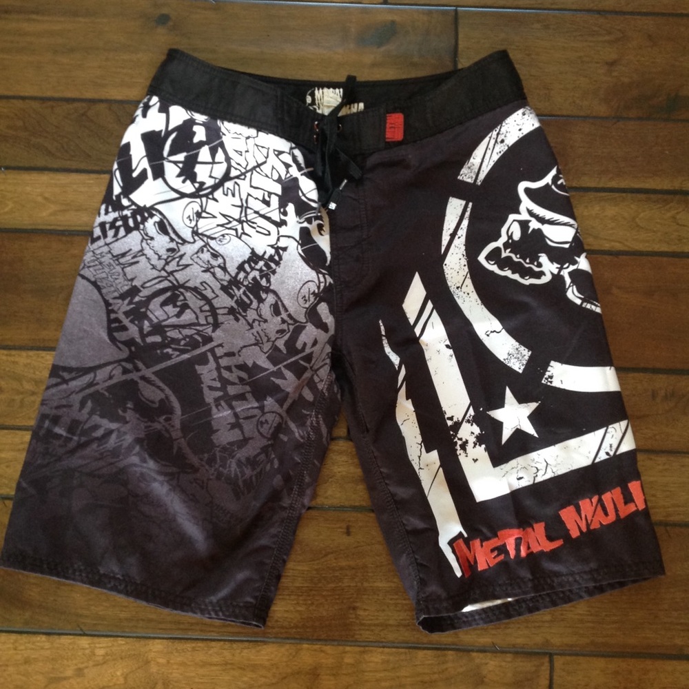 Metal Mulisha board shorts size 32